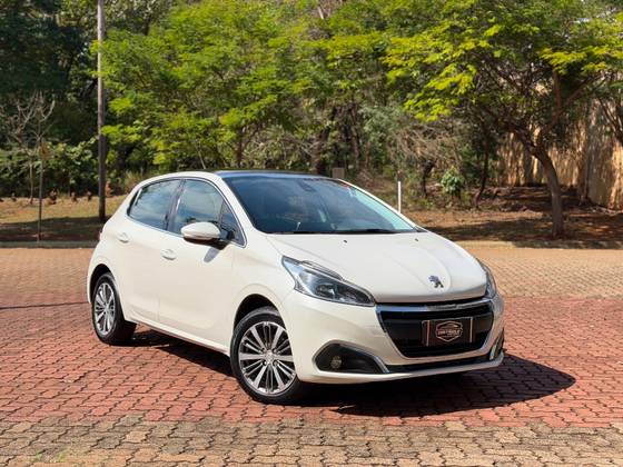 PEUGEOT 208 1.6 GRIFFE 16V FLEX 4P AUTOMÁTICO PEUGEOT 208 1.6 GRIFFE 16V FLEX 4P AUTOMÁTICO